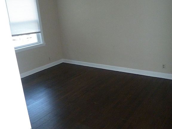 3rd image of 3626 W Oklahoma Ave #1