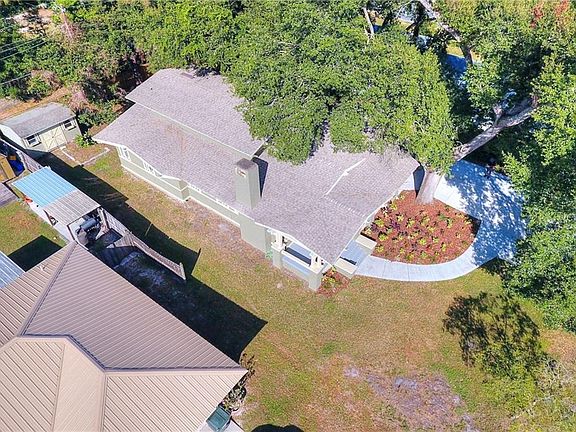 4th image of 404 Hillsboro St