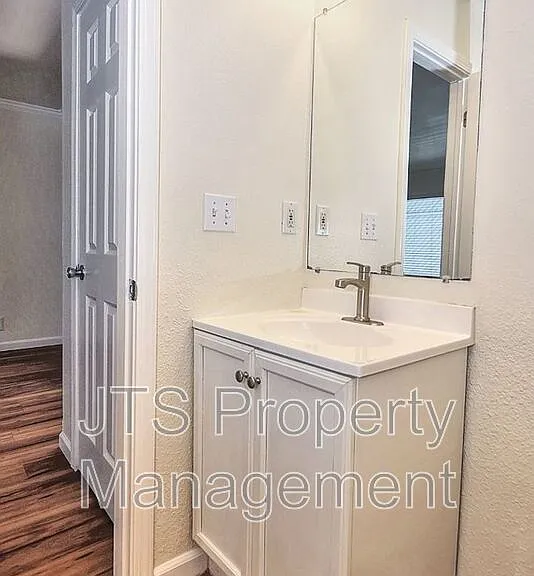 2515 Merrychase Dr #S — Photo 8