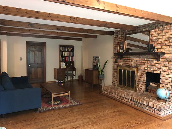 2nd image of 11444 Westwood Pl