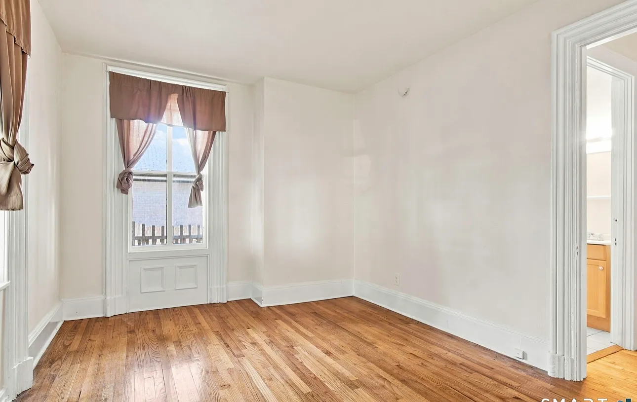 1 bed, 550 sqft, $2,100 — Photo 4