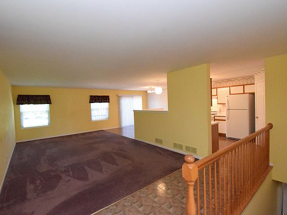 3rd image of 5363 Danbury Cir