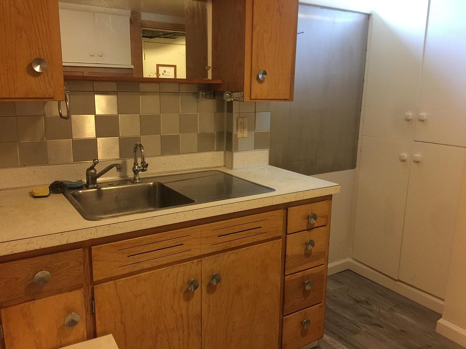 314 N. Clinton #1B, 1BA/1BA