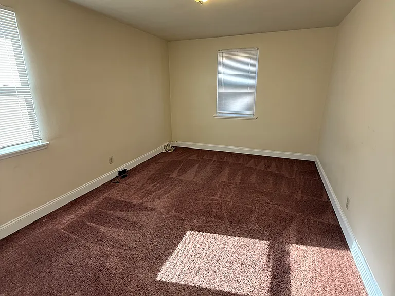 637 Hamilton St #B — Photo 8