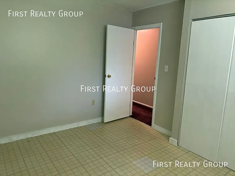 2322 Koehler Ave — Photo 11