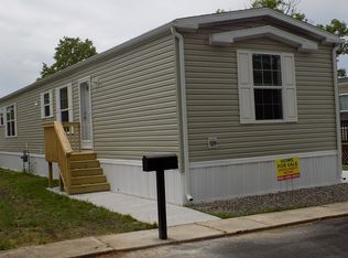39 Goldfinch Dr, Mantua, NJ 08051