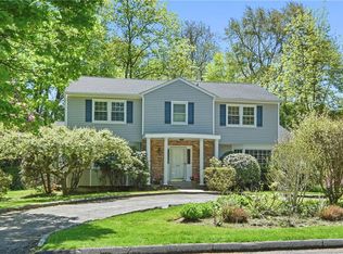 229 Country Ridge Dr, Rye Brook, NY 10573
