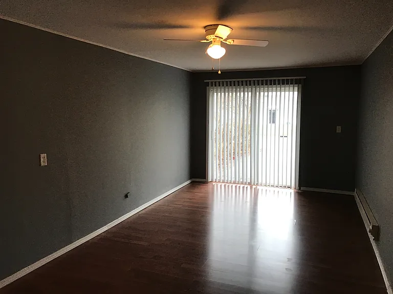 3161 Chrysler St — Photo 2