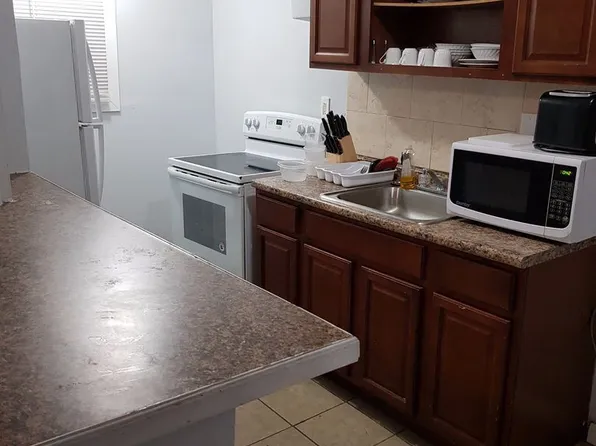 331 W Berkley St, Philadelphia, PA 19144