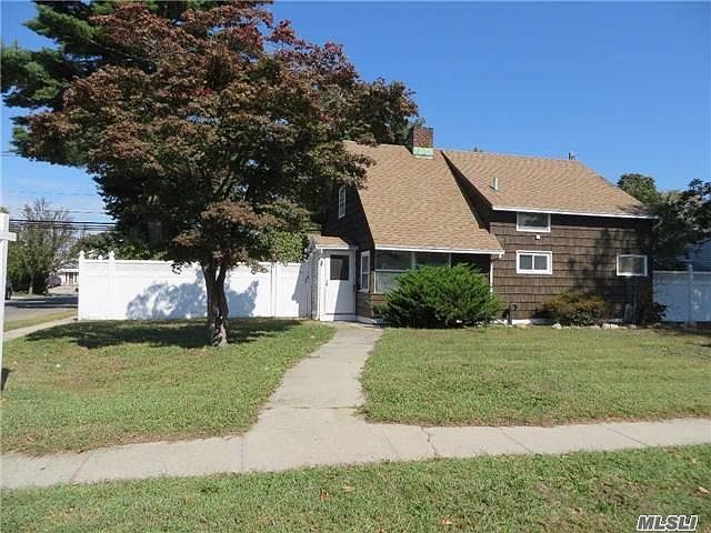 1st image of 37 Coachman Ln