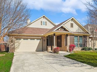 515 Village Way, Argyle, TX 76226