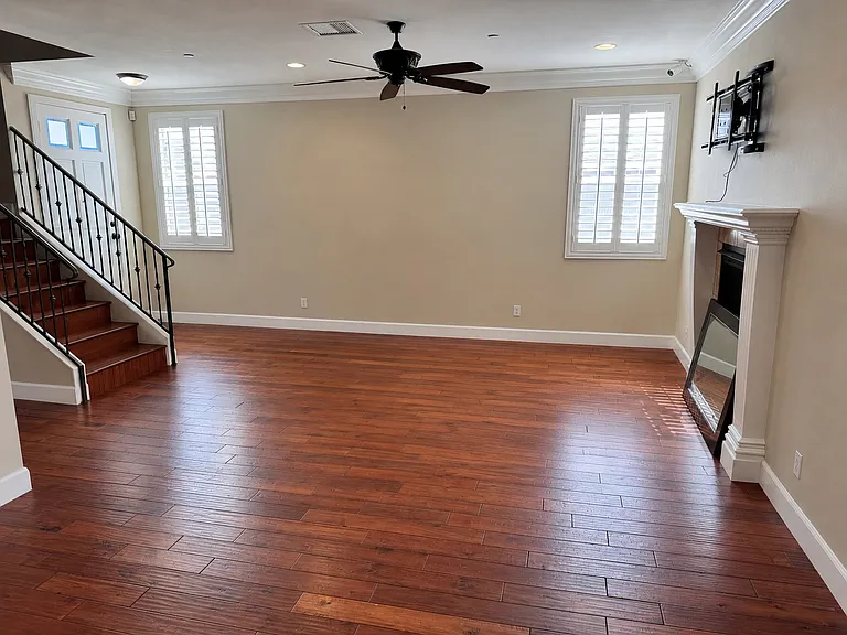 2335 E Poppy St — Photo 5