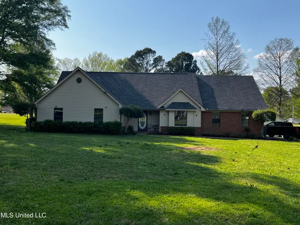 8165 Meadowood Cv, Olive Branch, MS 38654
