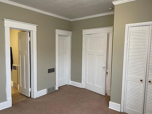 3rd image of 234 Tonti St #234