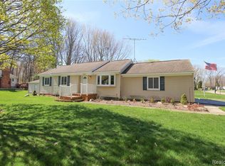 1395 Omega Rd Walled Lake MI 48390 Zillow