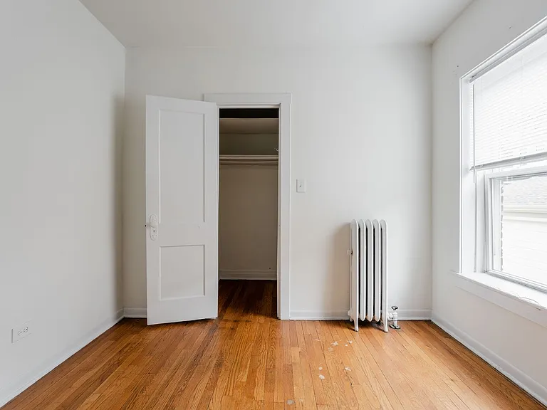 2209 W Byron St #1 — Photo 6
