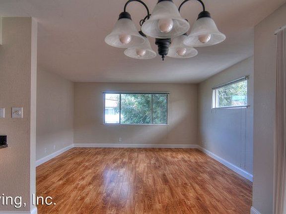 4th image of 1516 Regent St APT 03