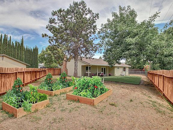 5th image of 5808 Esrig Way