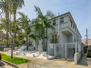 957 S Gramercy Dr #202, Los Angeles, CA 90019