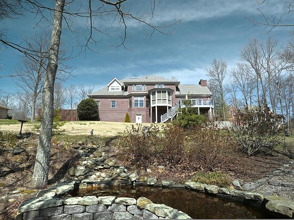 5th image of 918 Rose Marie Ct