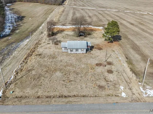 1250 Roanoke Dr, Halifax, NC 27839