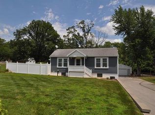 10150 Bon Oak Dr, Saint Louis, MO