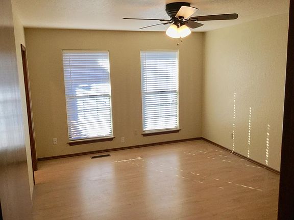 5th image of 1136 SW 126th St