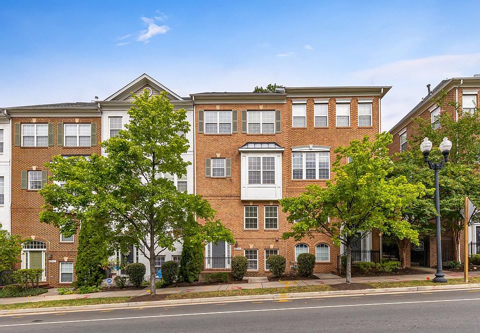 1st image of 4055 Columbia Pike