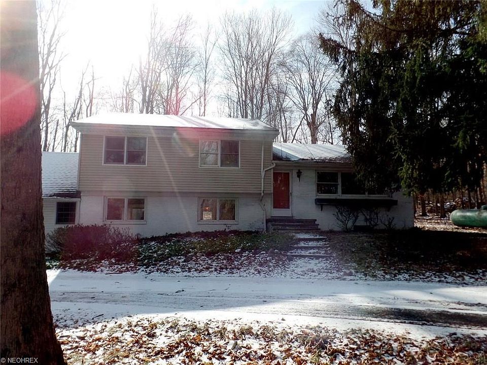 1st image of 3331 Valley Pkwy
