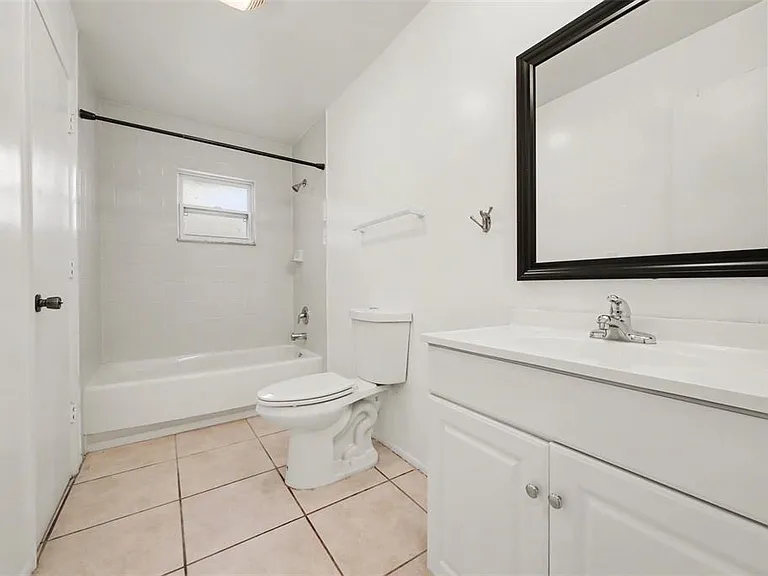 5033 Loyola Ln — Photo 20