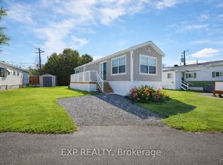 11 Bonner St, Ottawa, ON K2H7S9