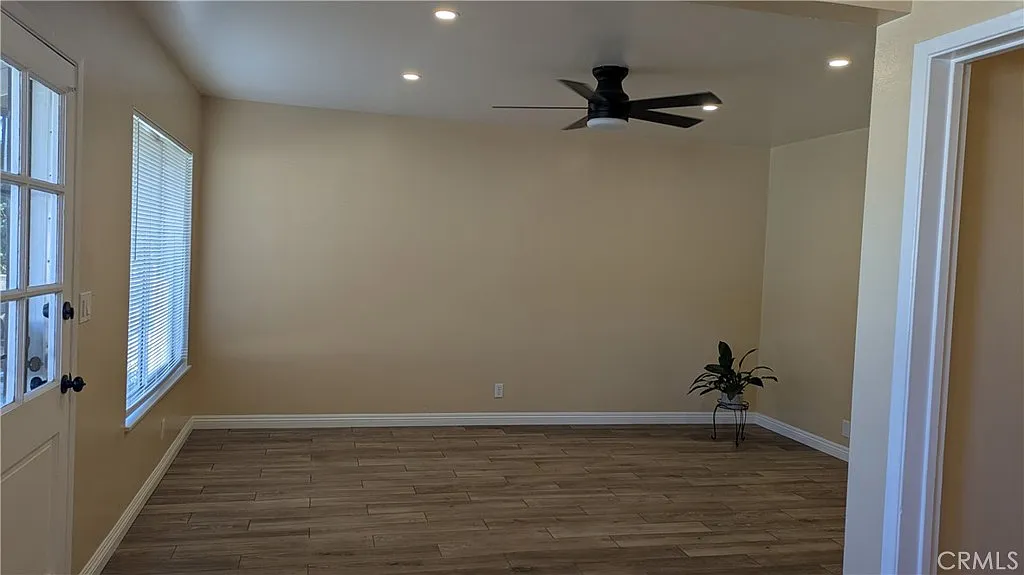 2 bed, 840 sqft, $3,100 — Photo 3
