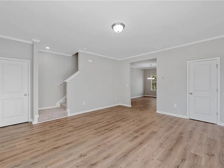 2832 Laurel Ridge Cir — Photo 3