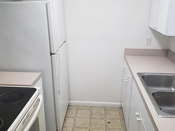 2nd image of 4836 Atlantic Blvd Unit 204