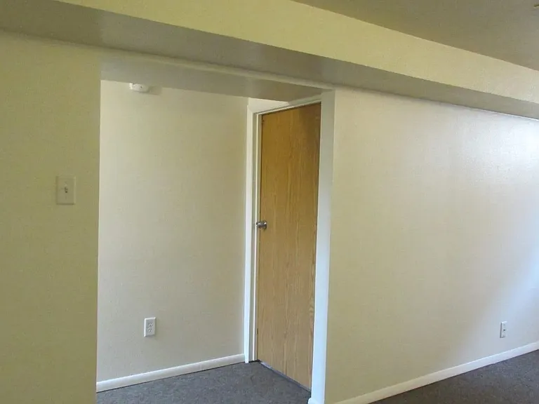 1456 E Elm St — Photo 22