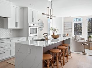 20 Kinmonth Rd #206, Waban, MA 02468