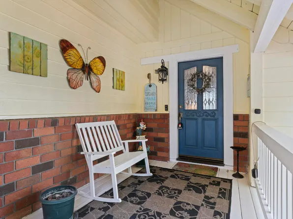 692 Zurich Dr, Lake Arrowhead, CA 92352