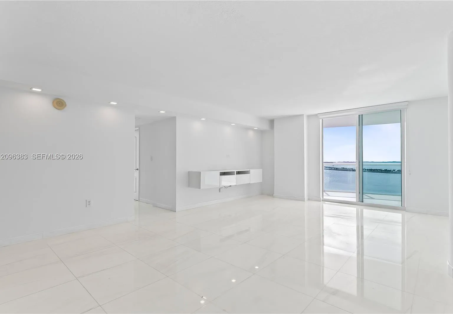 Skyline On Brickell Condo — Photo 4