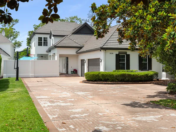 9728 Covent Garden Dr, Orlando, FL 32827