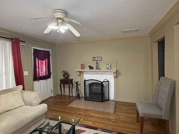 4th image of 1498 Andrews St NW