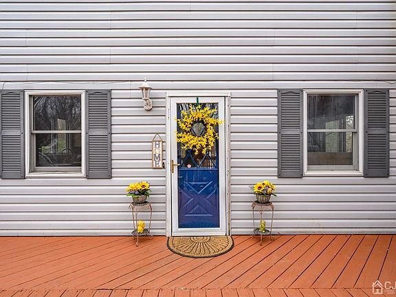 3rd image of 161 Lilac St