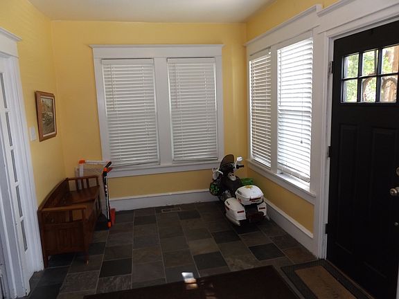 4th image of 1678 Tinsman Ave