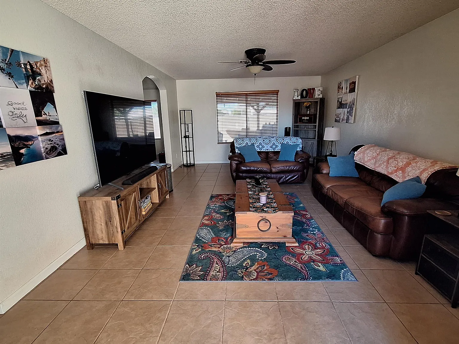 4 bed, 2.0 bath, 1933 sqft, $2,450 — Photo 3