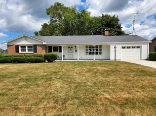 540 Meadow Ln, Sheboygan Falls, WI 53085