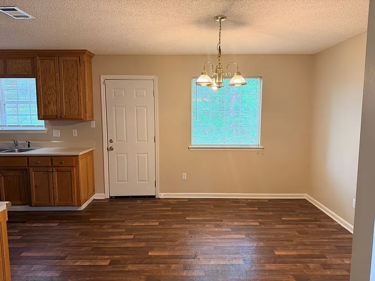 3008 Ginny Dr — Photo 4