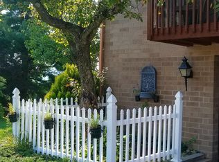 128 Canyon Ct, Latrobe, PA 15650