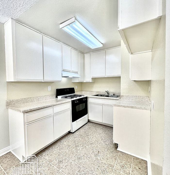 1st image of 20806 S Western Ave APT 3