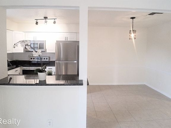 2nd image of 3032 Antique Oaks Cir APT 150