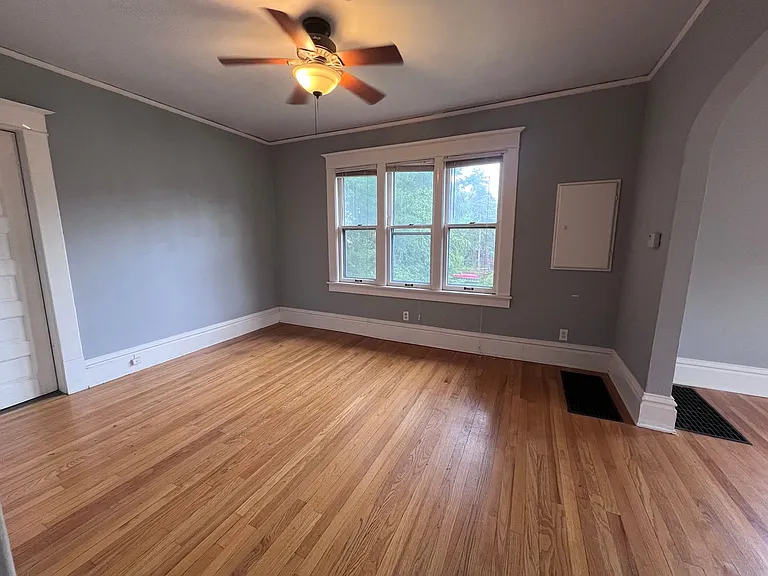 254 Warren Ave SE — Photo 6
