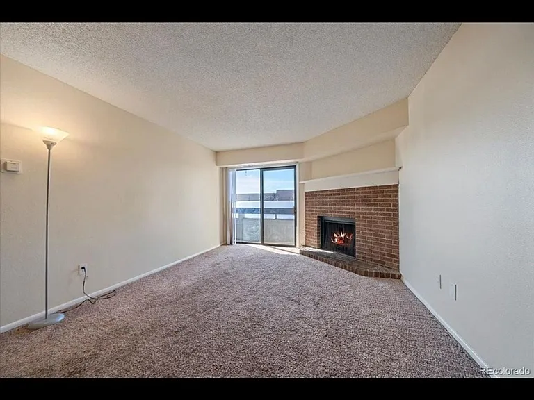 14216 E 1st Dr #B9 — Photo 3